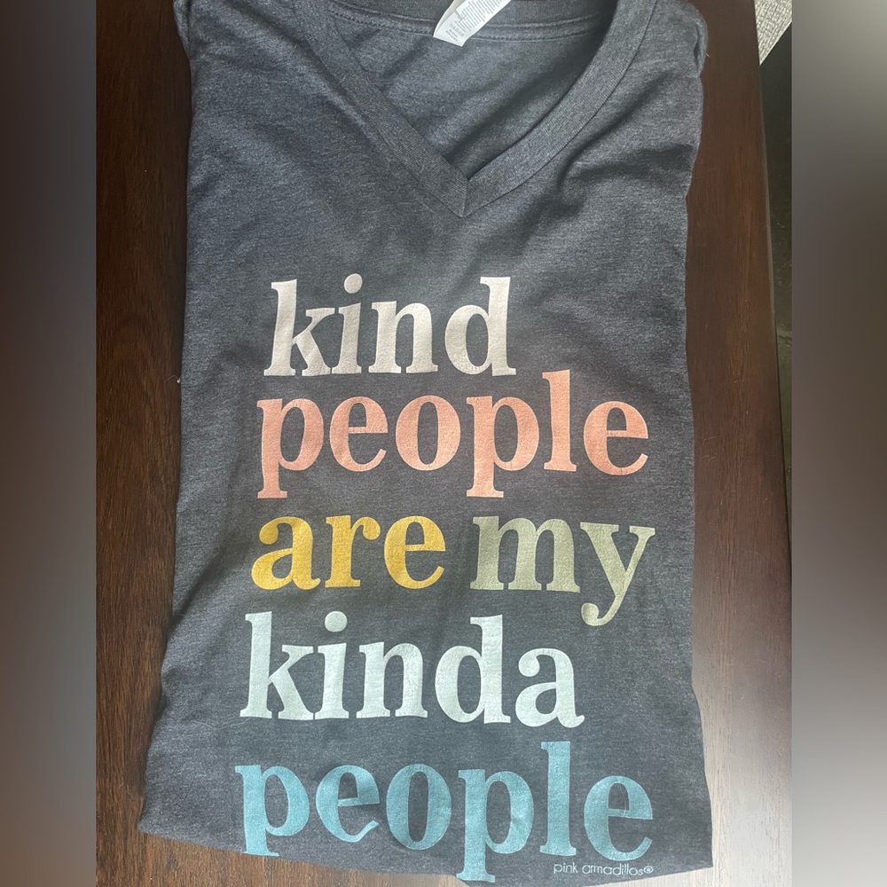 Cute shirt for teacher or anyone kind!!